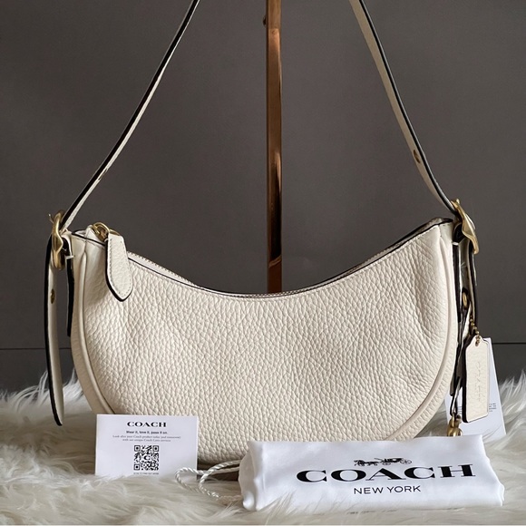 CC439 - Coach Luna Shoulder Bag - Picture 12 of 13